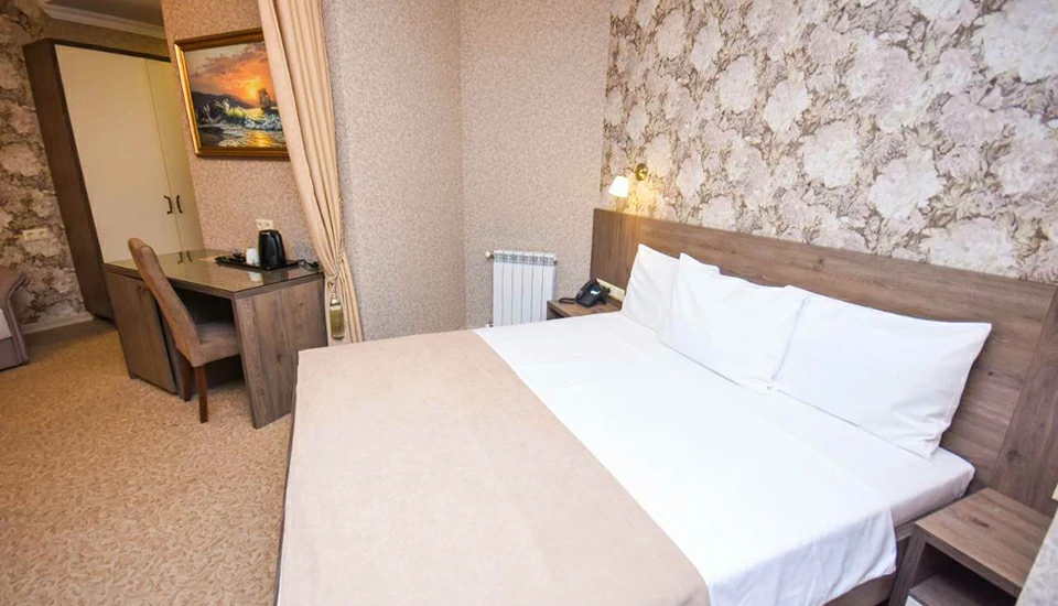 هتل اولد گاردن باتومی